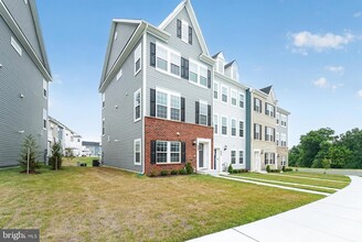 Building Photo - 1808 Parham Cir
