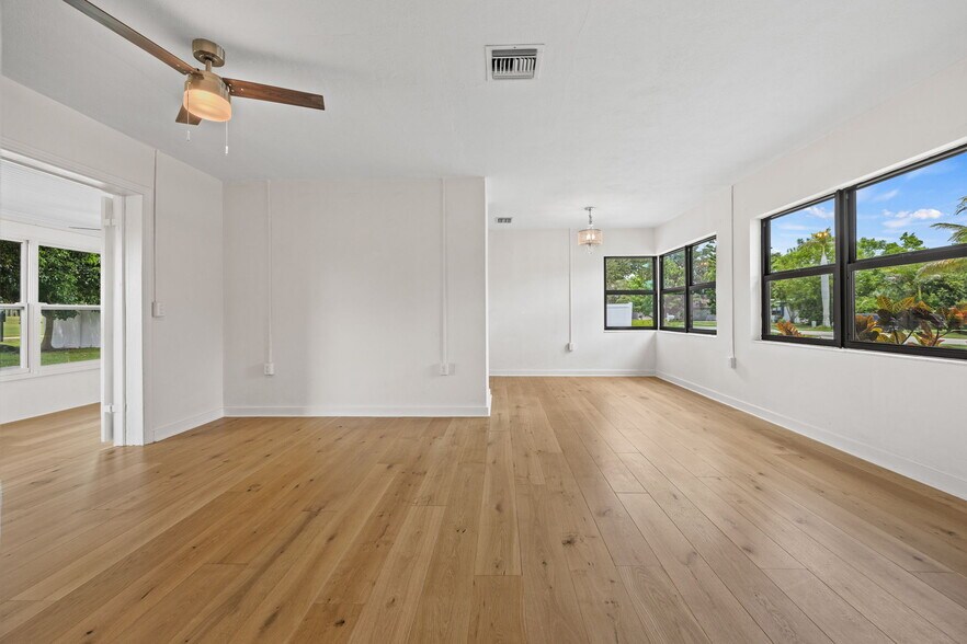 Building Photo - 1442 Olmeda Way
