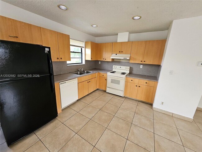 Building Photo - 4149 SW 52nd St