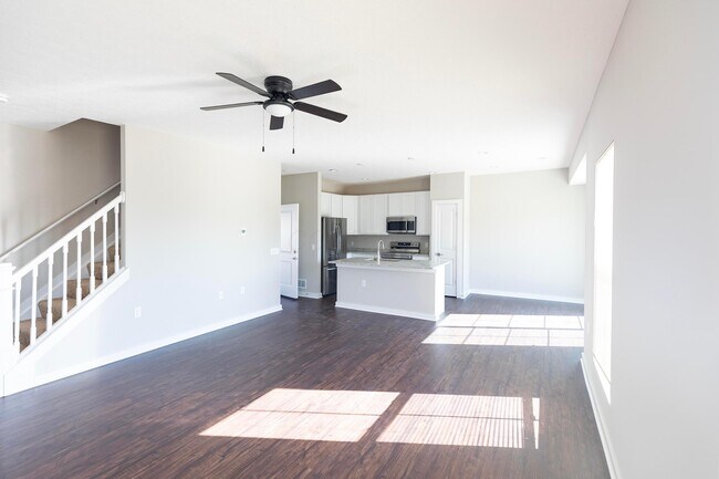 Building Photo - 297 Lenell Lp