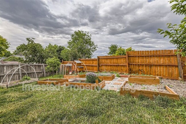 Building Photo - 5012 S Field Ct