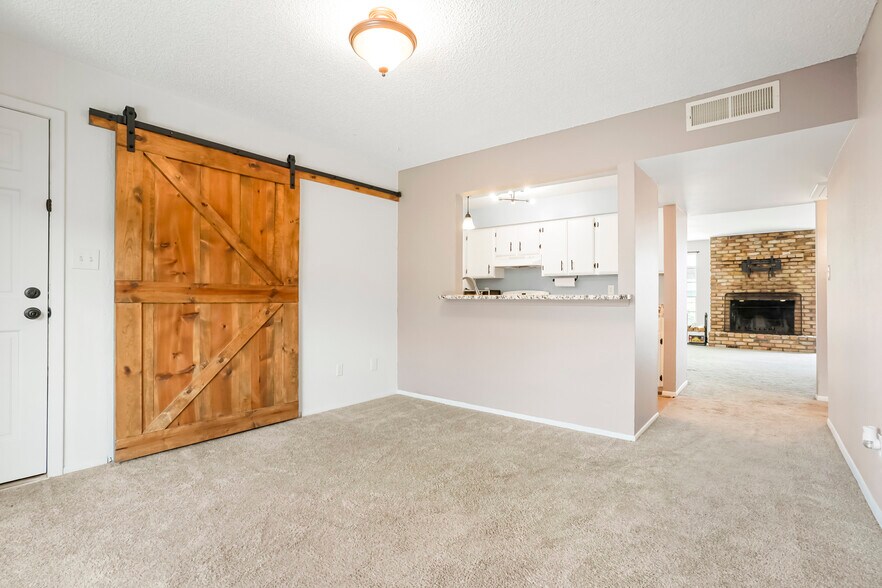 Building Photo - 3855 S Monaco Pky