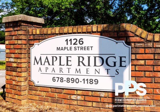 Building Photo - 1126 Maple St