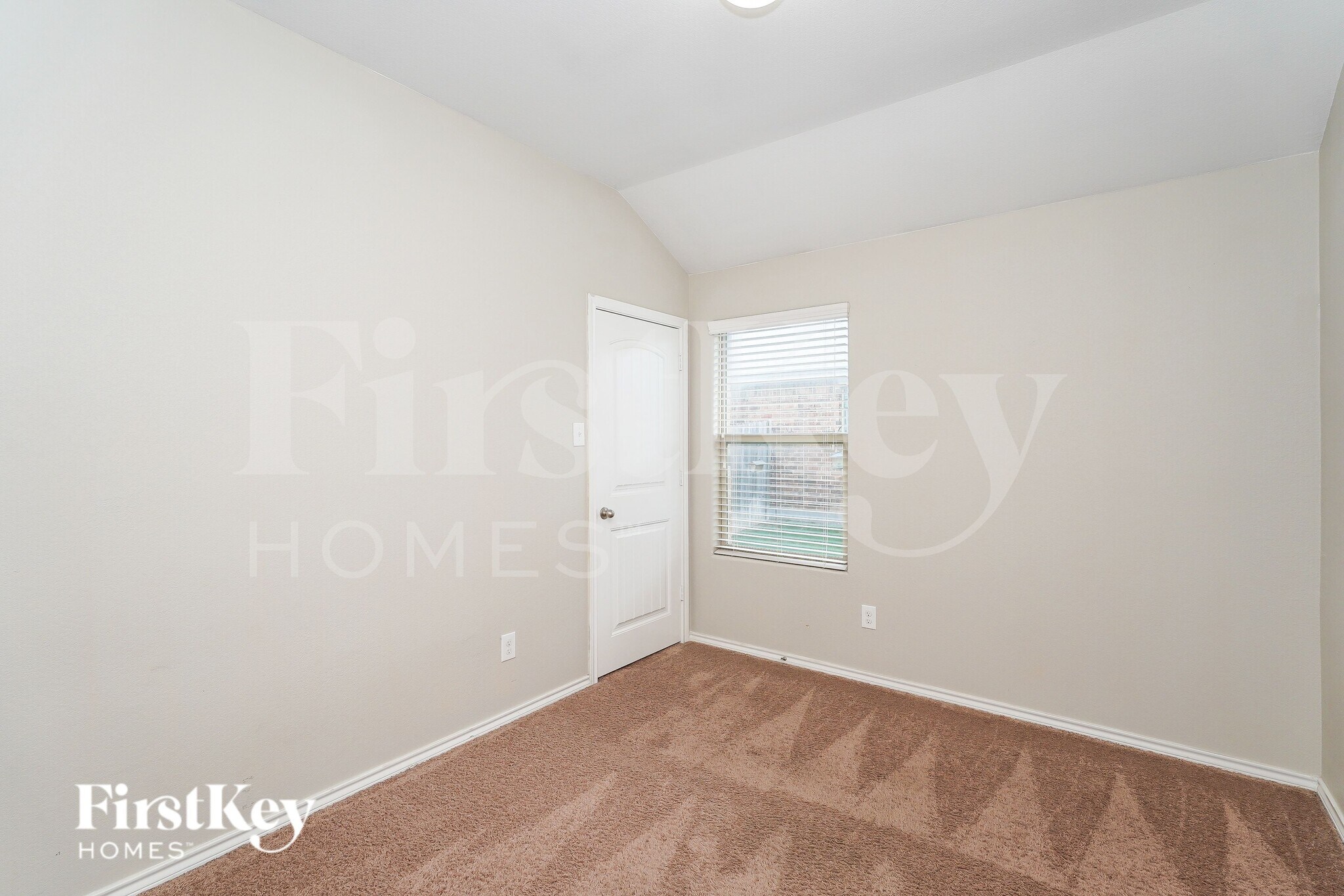 Building Photo - 303 Preakness Ln