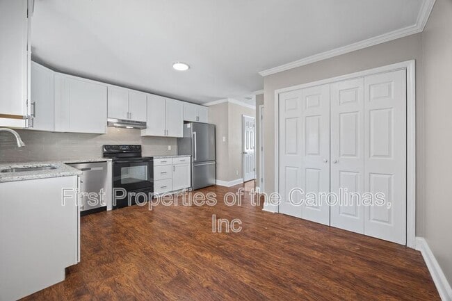 Building Photo - 1933 Ebenezer Rd