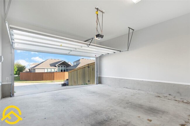 Building Photo - 3008 Sage Ranch Dr