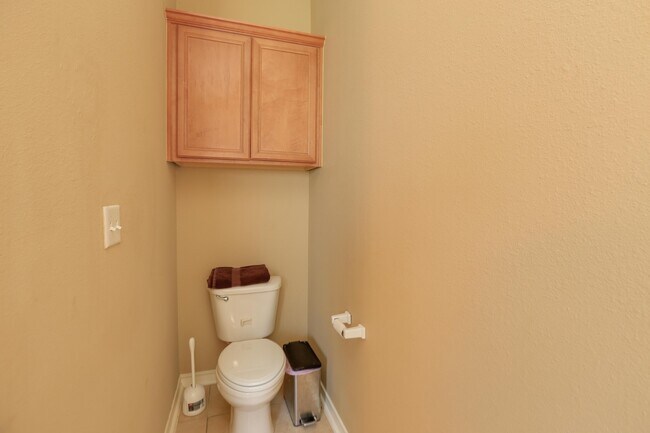 Building Photo - 5933 Brightwood Dr