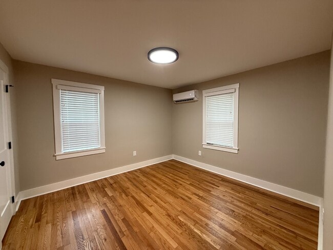 Building Photo - 1214 Catawba St