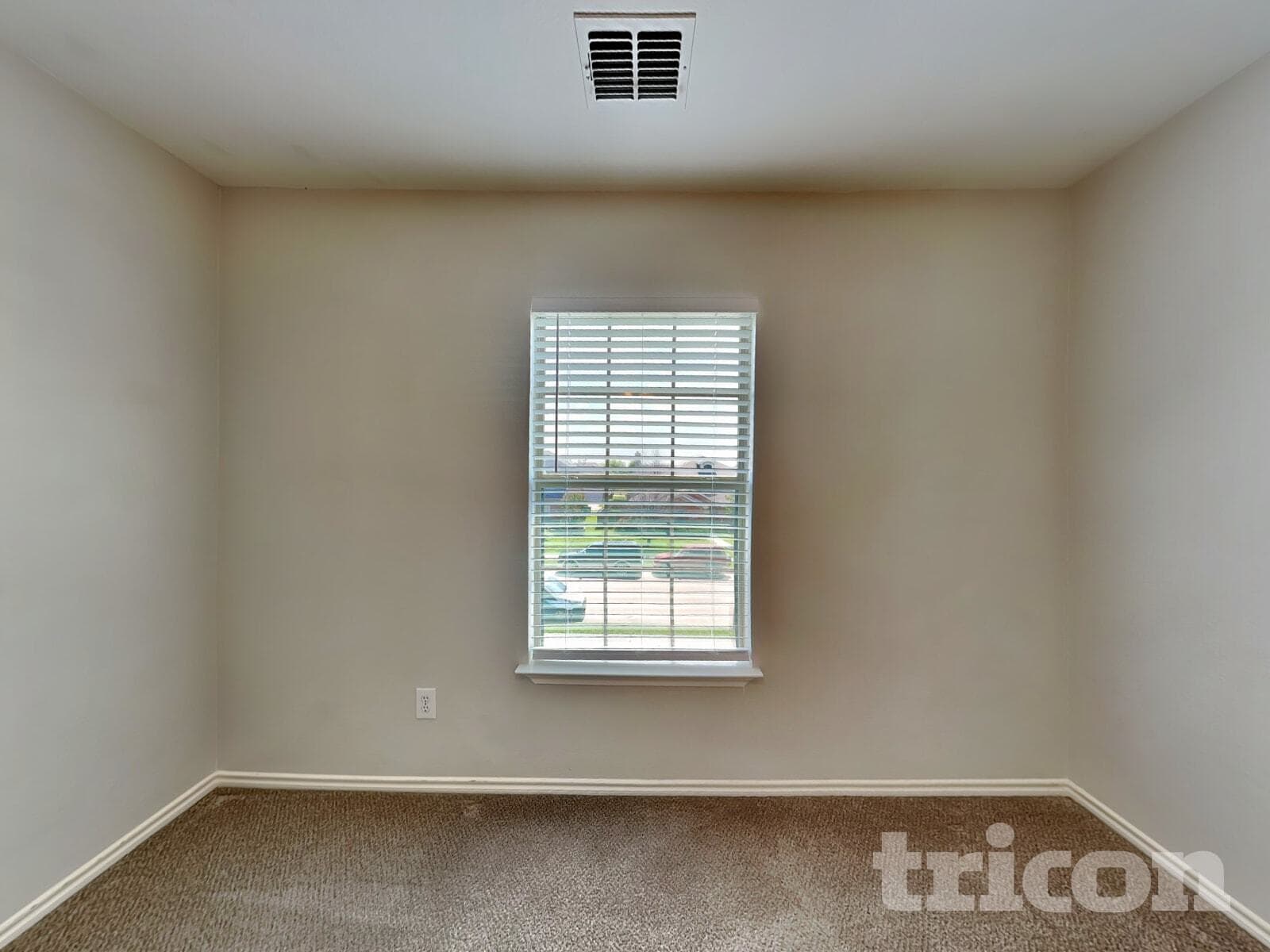 Building Photo - 1525 Trent Dr
