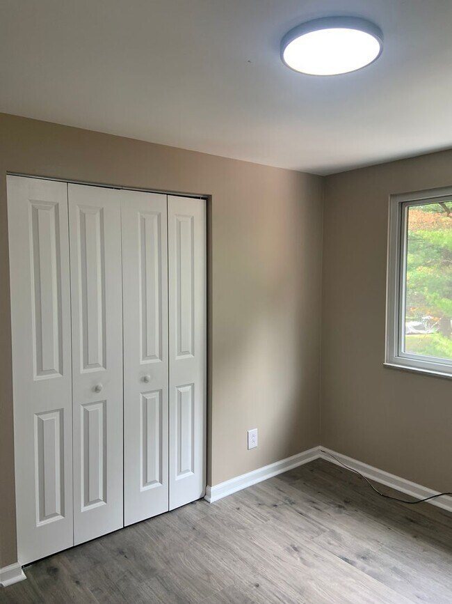 Building Photo - Beautiful 4-Bedroom Townhome for Rent in Desirable Cranberry Township!