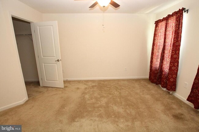 Building Photo - 36401 Ridgeshore Ln