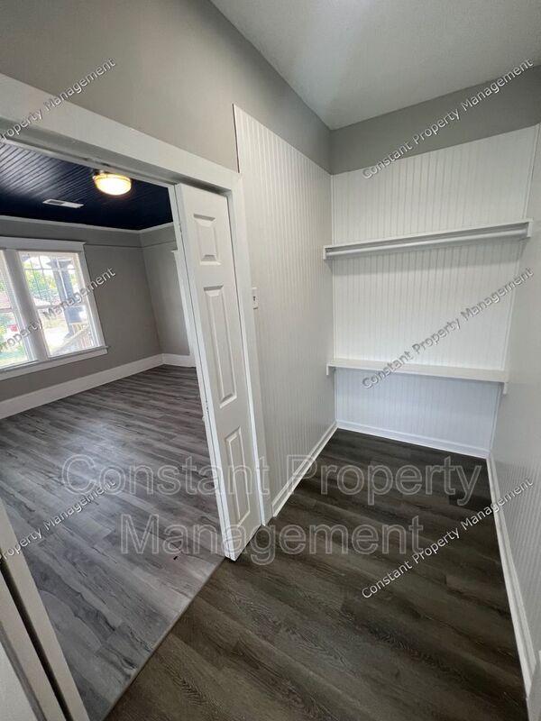 Building Photo - 495 Pittman St