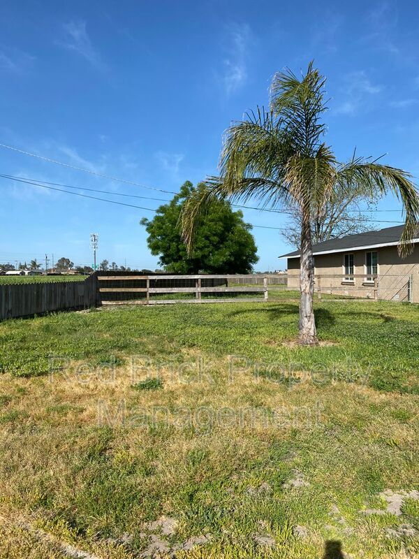 Building Photo - 2715 Trindade Rd
