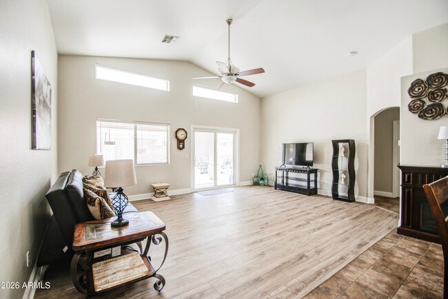 Building Photo - 43205 Roth Rd