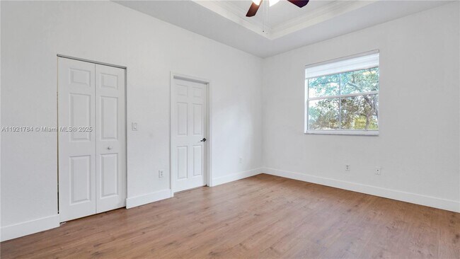 Building Photo - 4921 SW 140th Terrace