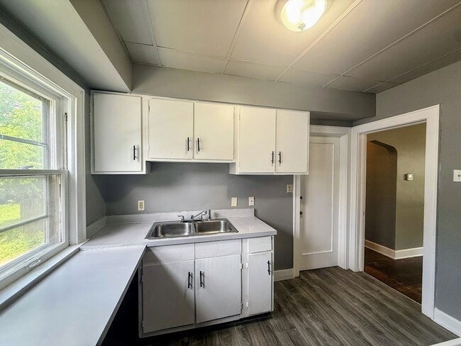 Building Photo - 1035 Berwin St