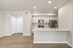Building Photo - Montecito