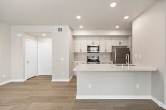 Building Photo - Montecito