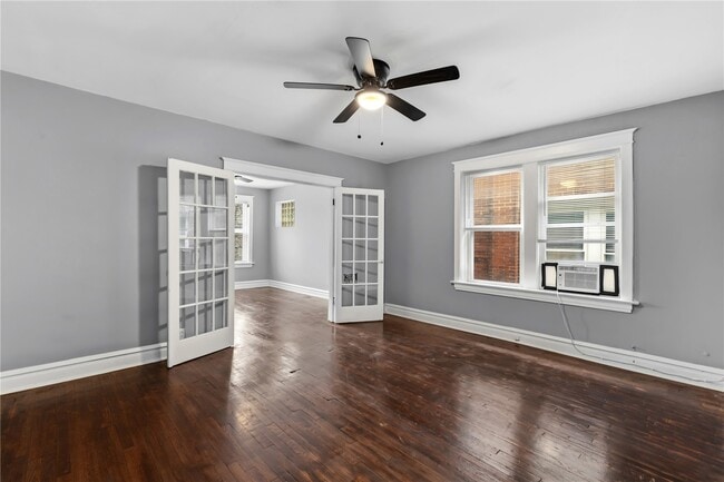 Building Photo - 4234 Dewey Ave