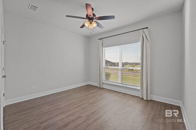 Building Photo - 21121 Yosemite Blvd