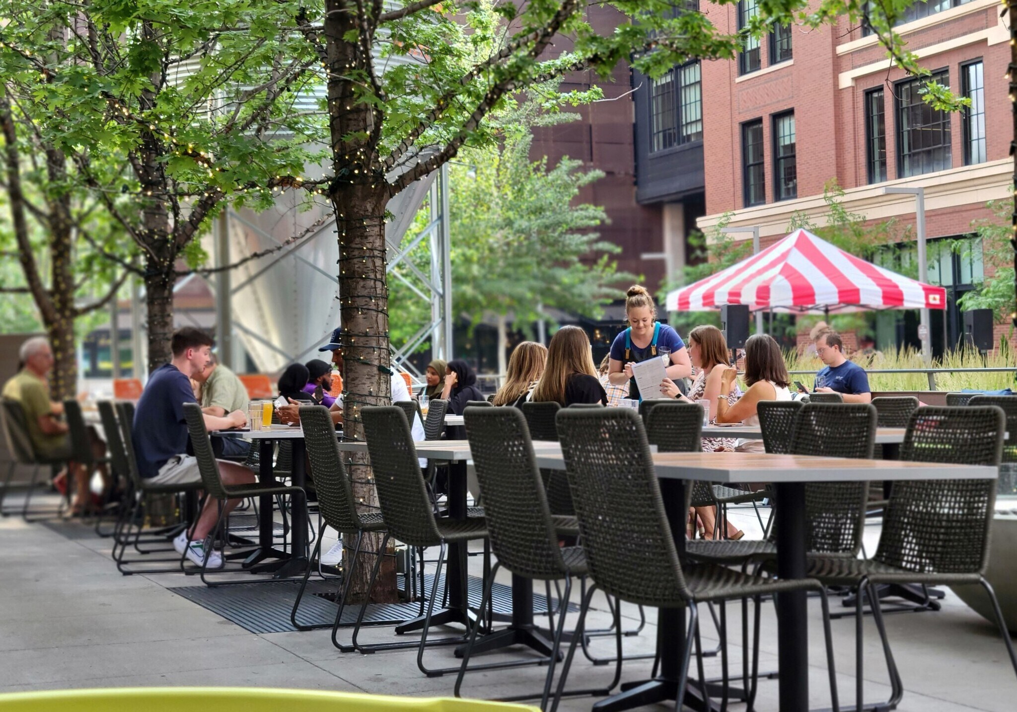 Building Photo - 718 Washington Ave N