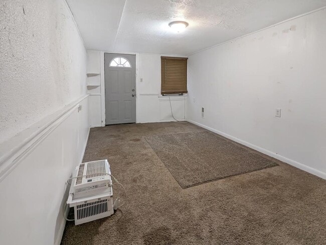 Building Photo - 5409 1/2 Carnegie St 15201