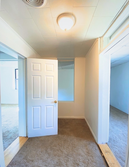 Extra Room - 514 Ivy St