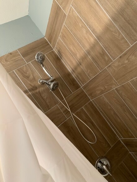 Building Photo - 3219 Fern St