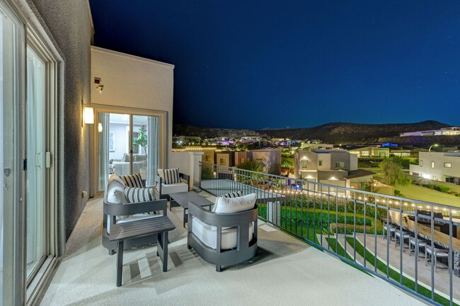 Building Photo - LUXURY 5 BED 4.5 BATH IN THE CANYONS 89052