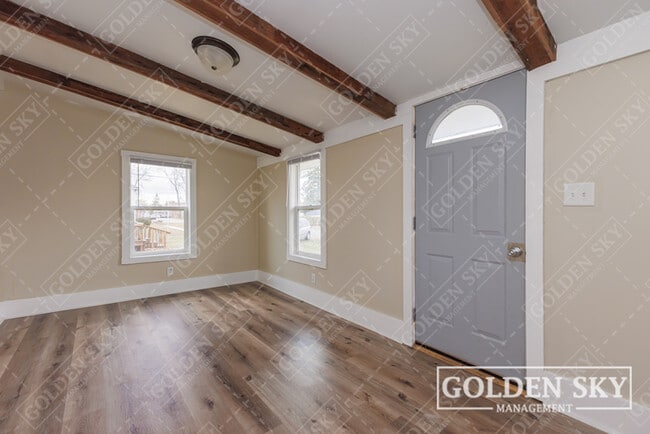 Building Photo - 240 S Main St