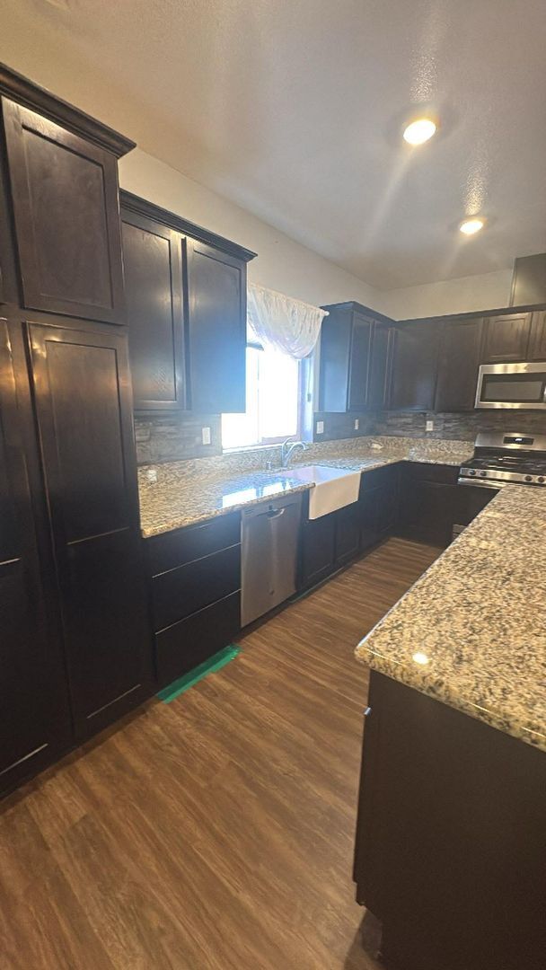 Building Photo - 4 Bedroom/2 Bath Home awaits you nestled in Fernley