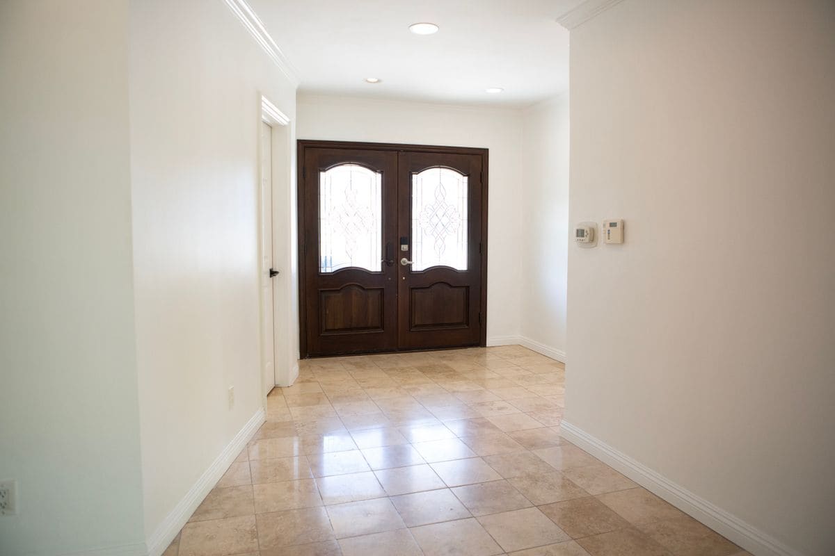 Building Photo - 5200 Valley Circle Blvd