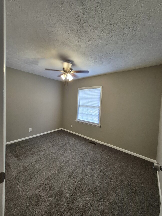 Building Photo - 1151 Bouldercrest Cir