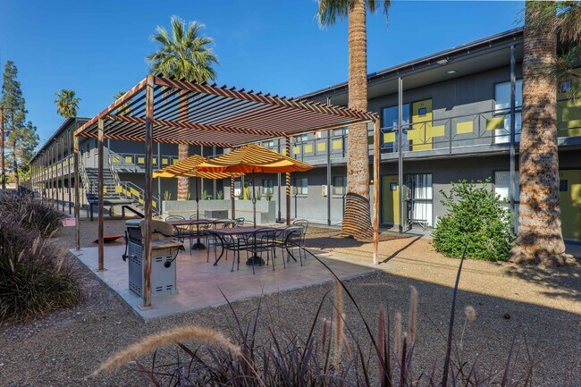 Building Photo - Broadway Apartments