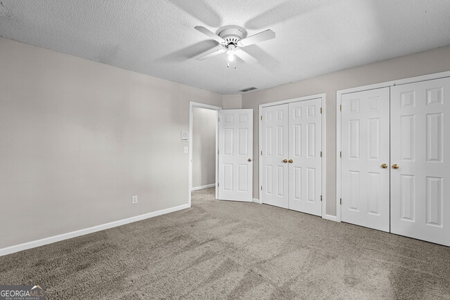 Building Photo - 255 Woodstream Dr