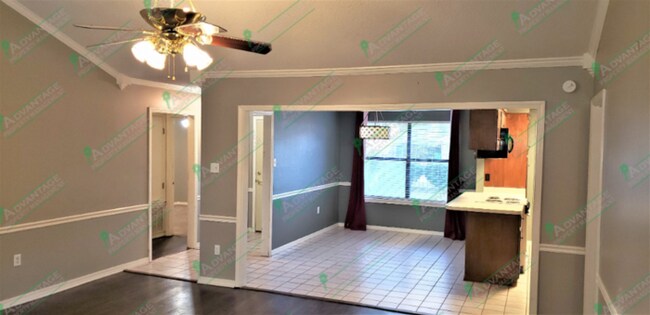 Building Photo - Spacious 3 Bedroom 2 Bath home
