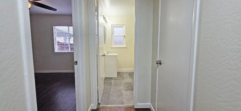 Building Photo - 1930 Hemlock St