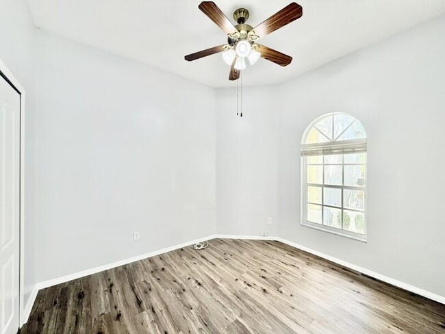 Building Photo - 4768 Ridgemoor Cir
