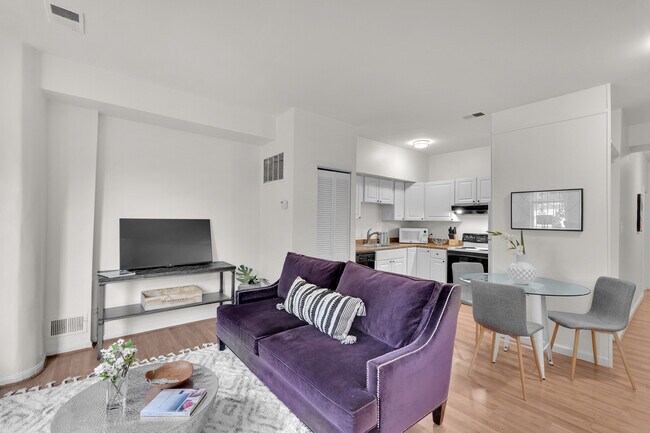 Building Photo - 506 M St NW