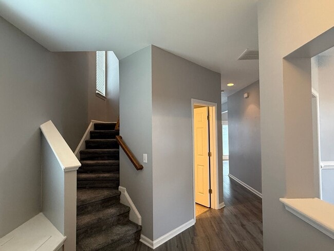 Building Photo - Beautiful 3 Bedroom Home in Weatherstone