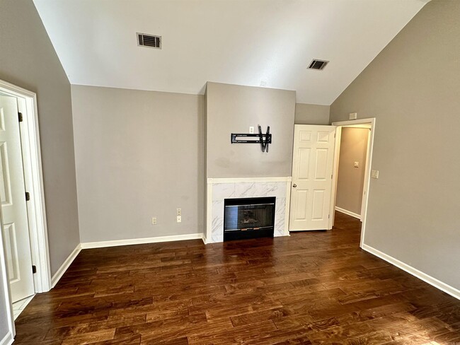 Building Photo - 12816 Cherry Laurel Dr