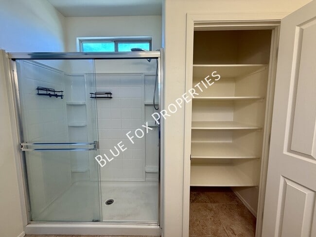 Building Photo - 6658 S Stone Fly Dr