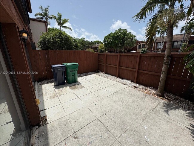 Building Photo - 6854 SW 114th Pl