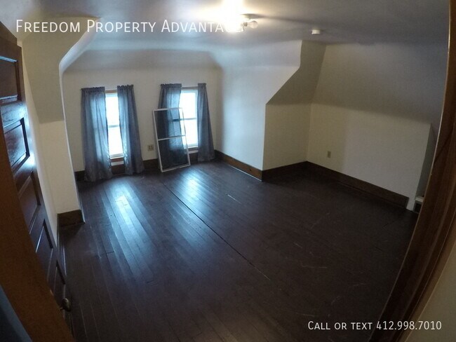 Building Photo - 511 Franklin Ave