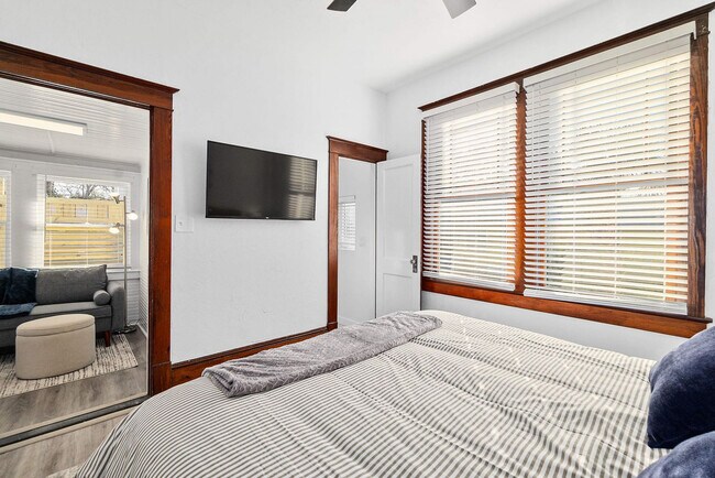 Building Photo - 116 San Marco Ave