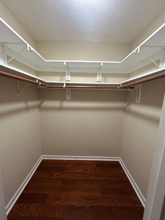 Building Photo - Charming 3BR House in Raleigh