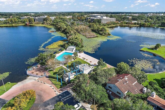Building Photo - 1000 Winderley Pl