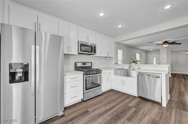 Building Photo - 2066 Dragonslayer Ave