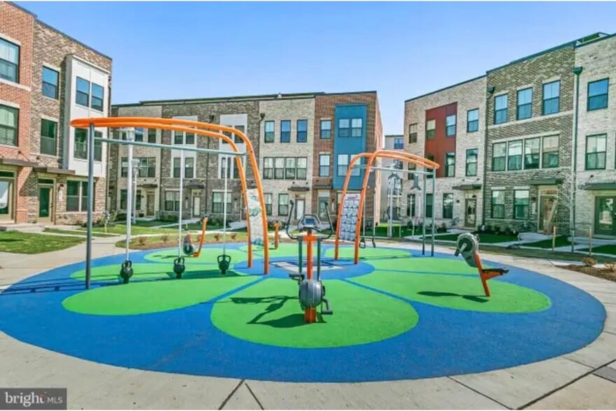 Building Photo - 2820 Arts Vista Blvd