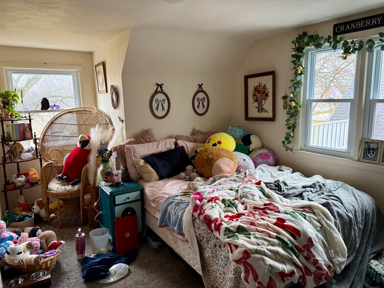 Upstairs bedroom 2 - 21834 Northcape St